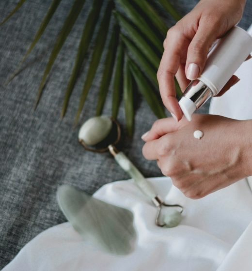 Gua sha and jade roller for firmness