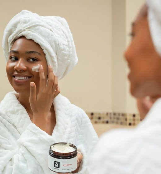 Hydrating cream mask for dry skin